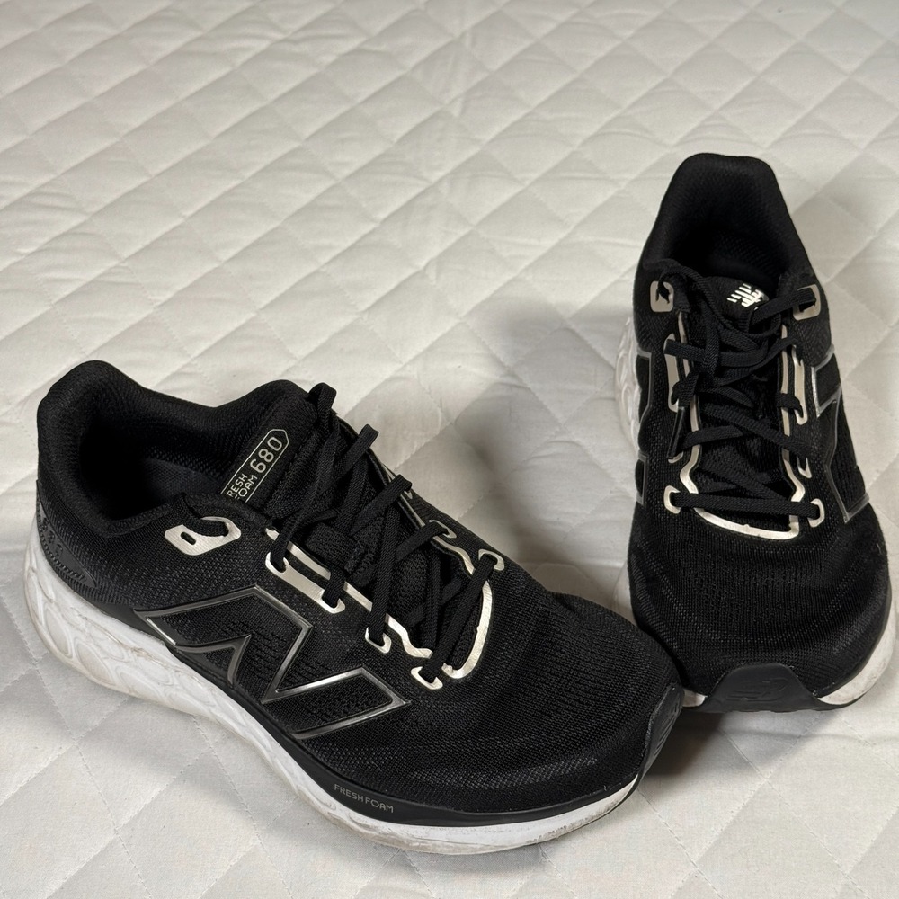 New Balance Fresh Foam 680 v7 Black Running Shoes Women's Size 8.5 Wide (2E)